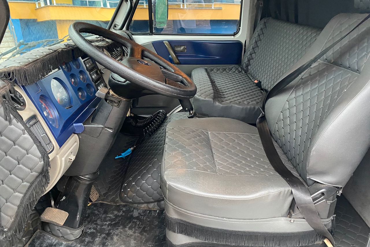 Volkswagen 8 120 - 01/02 13