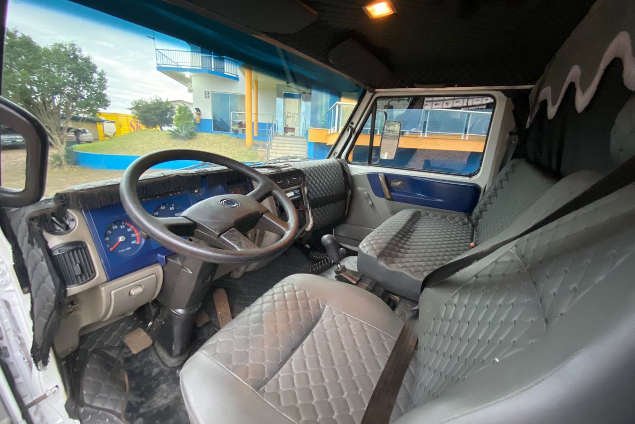 Volkswagen 8 120 - 01/02 14