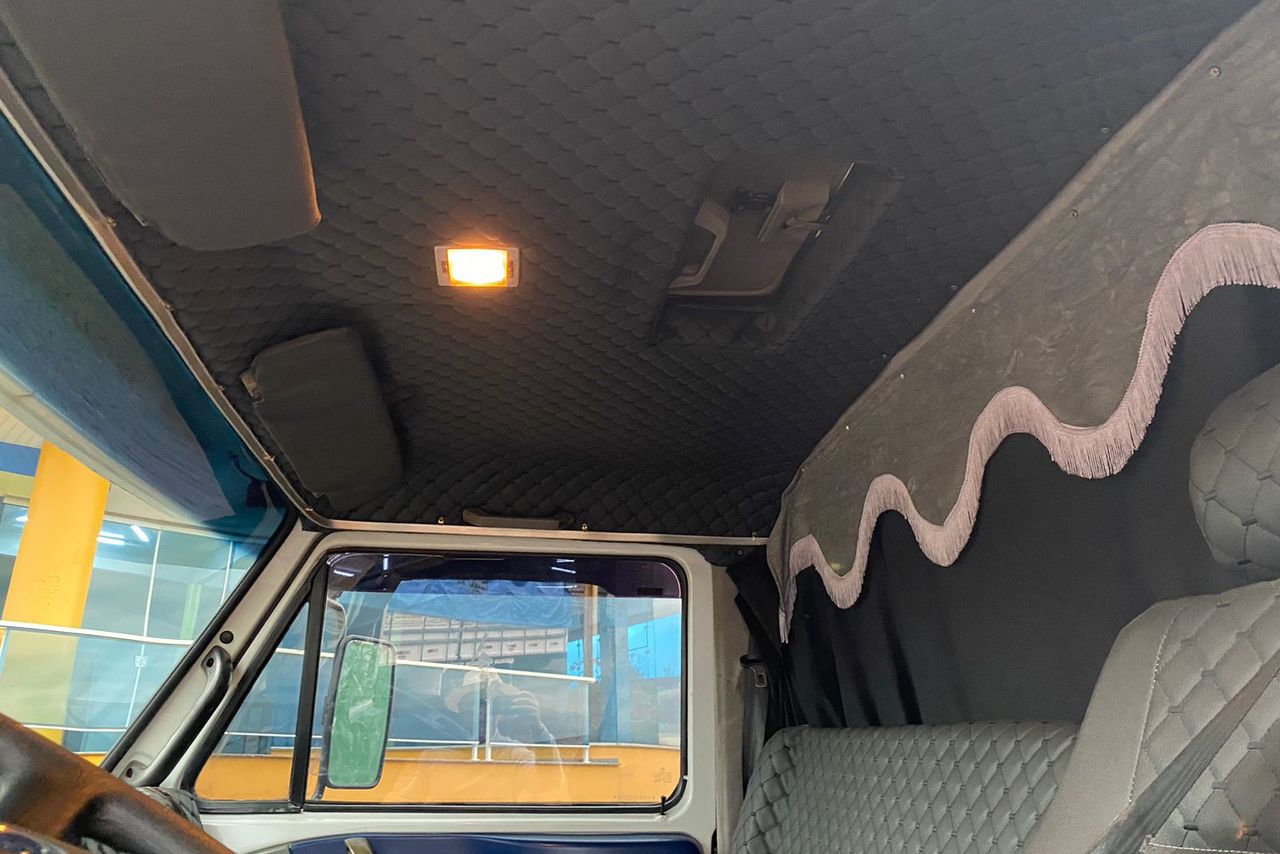 Volkswagen 8 120 - 01/02 16