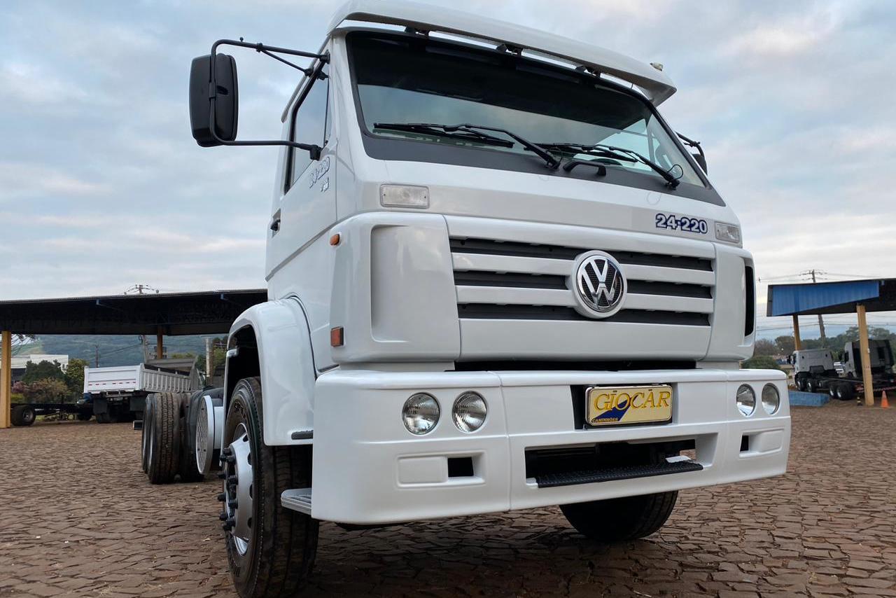 Volkswagen 24 220 - 11/11 2