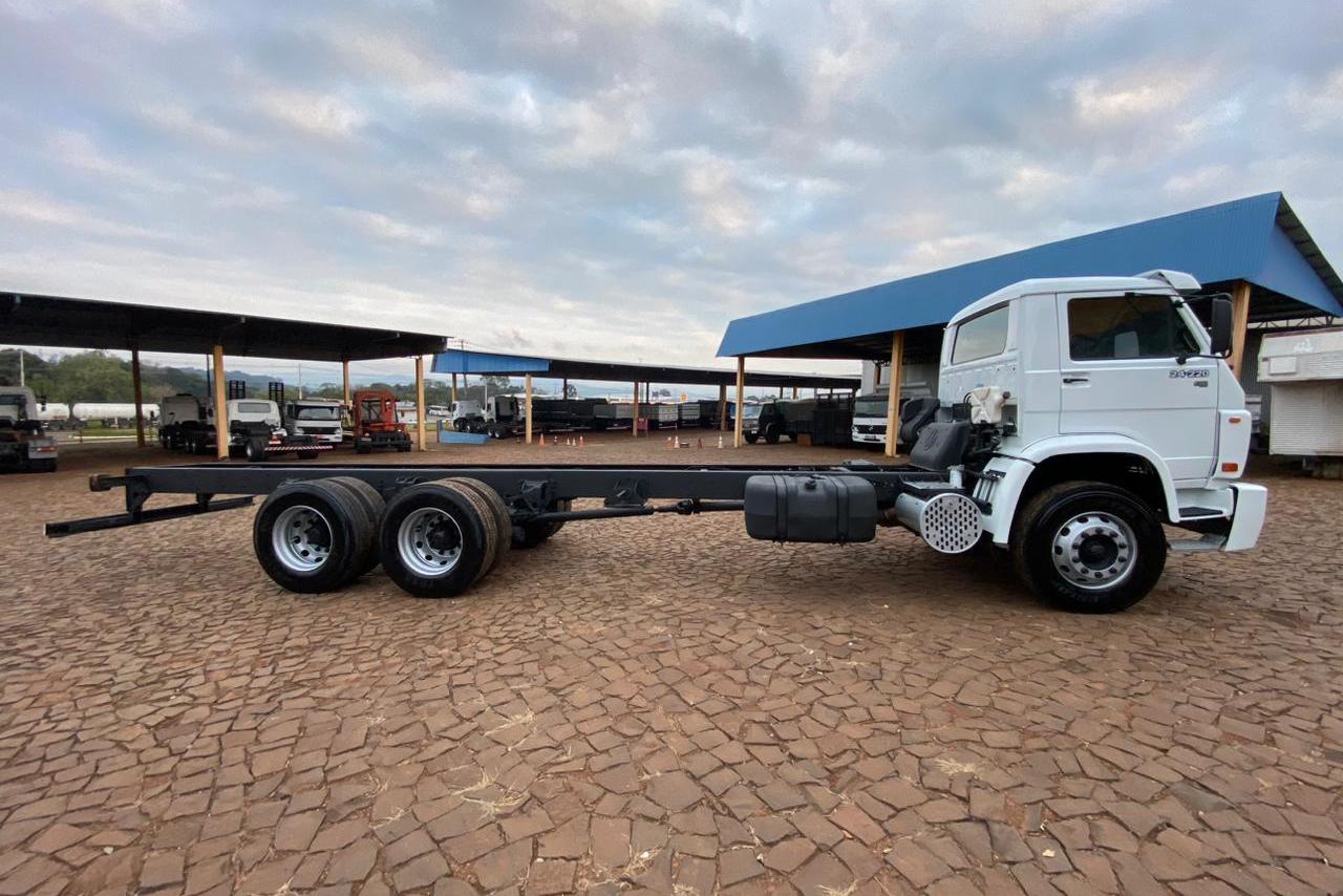 Volkswagen 24 220 - 11/11 8