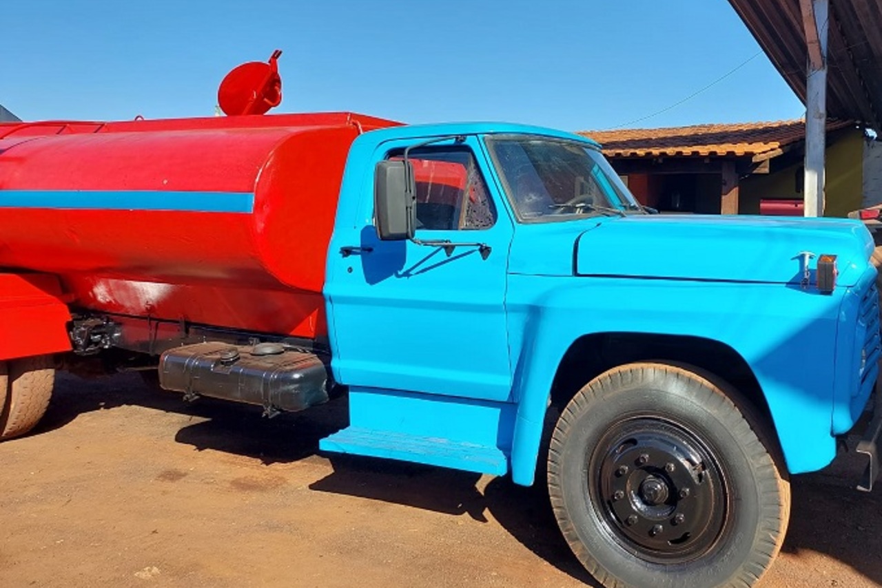 Ford F7000 - 77/77 8