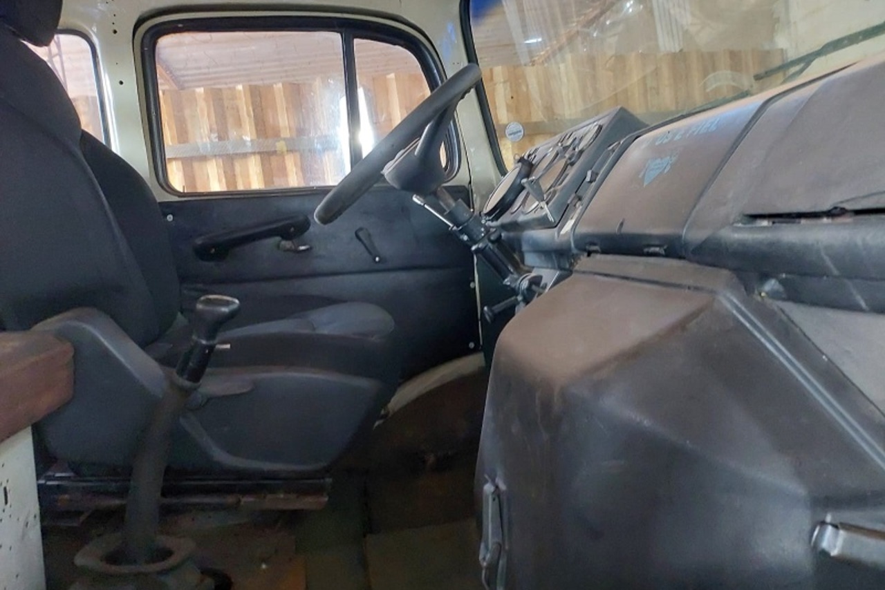 Mercedes Benz MB 1525 - 89/89 5