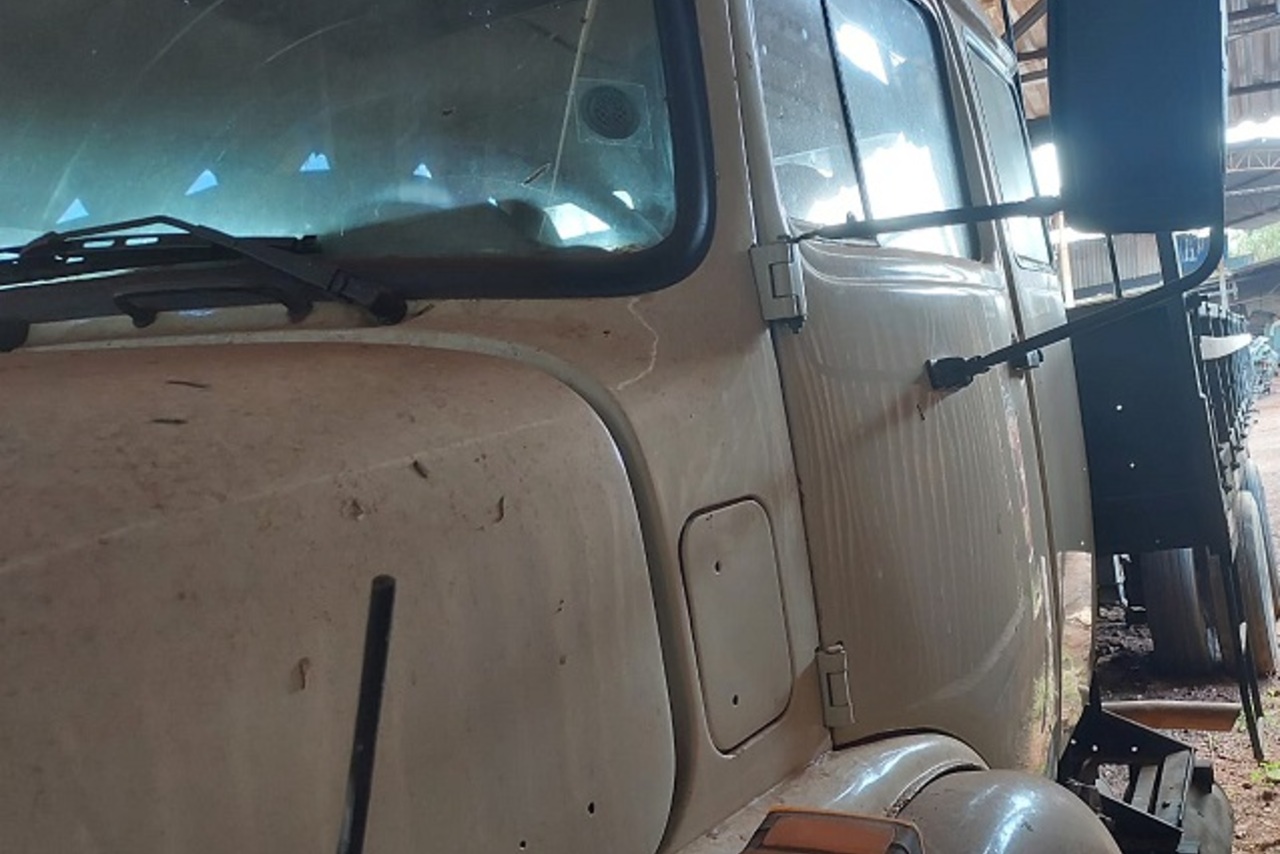 Mercedes Benz MB 1525 - 89/89 8