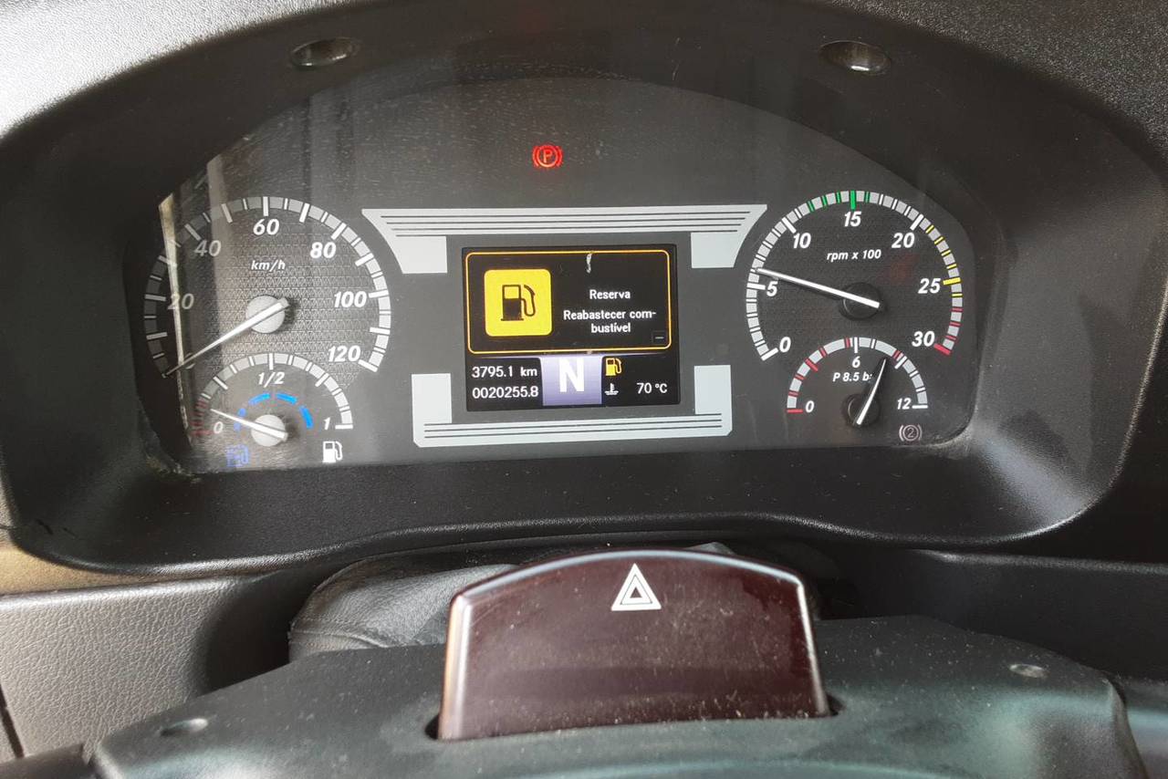 Mercedes Benz Accelo 1016 - 21/21 14