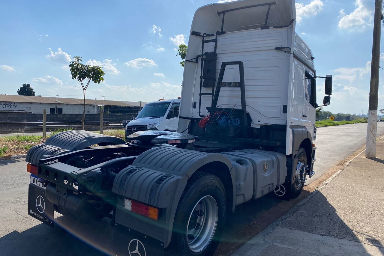 Mercedes Benz Axor 1933 - 06/06 5