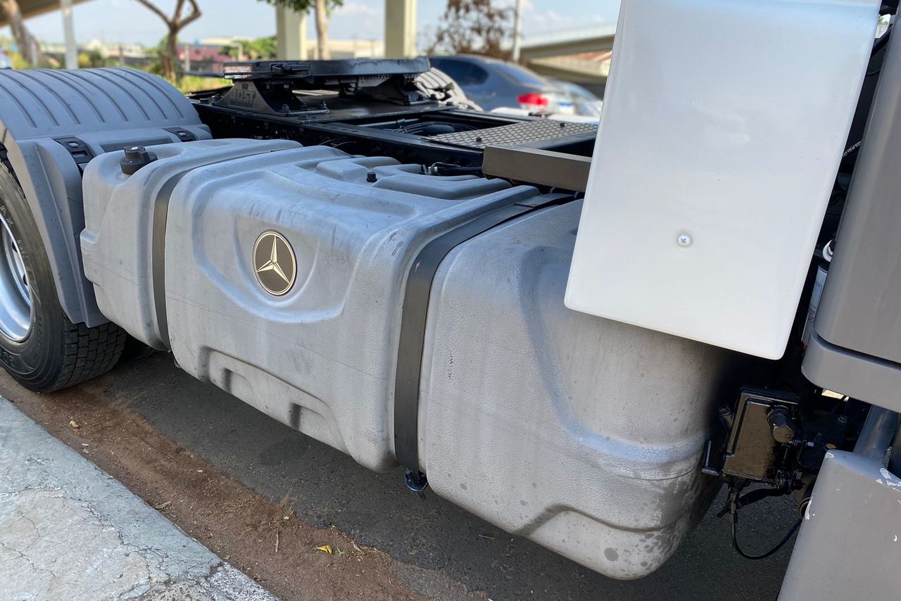 Mercedes Benz Axor 1933 - 06/06 8