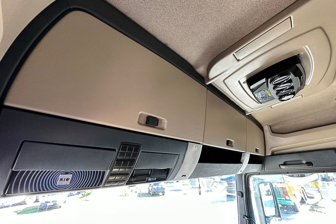Volkswagen 29-520 6x4 Meteor - 21/22 14