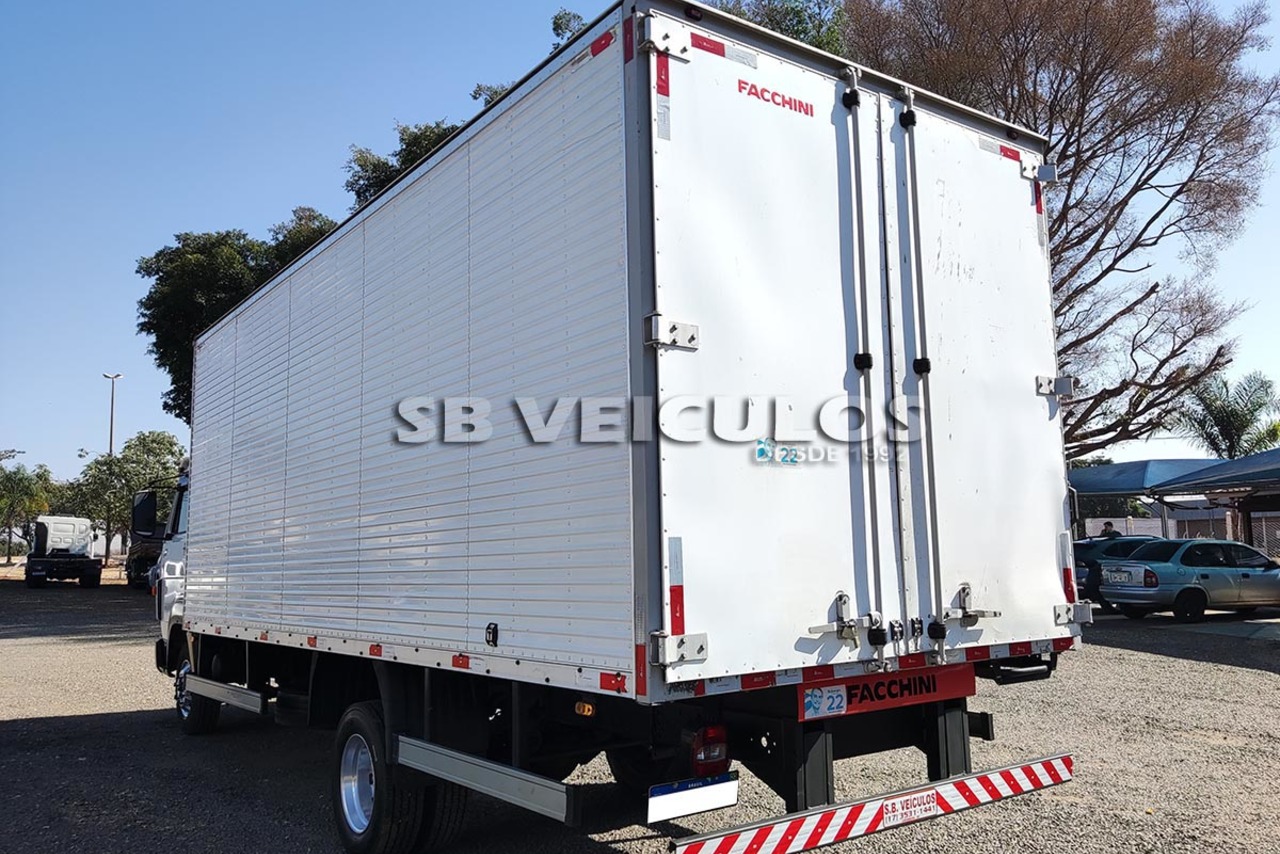 Volkswagen 8 160 - 15/16 8