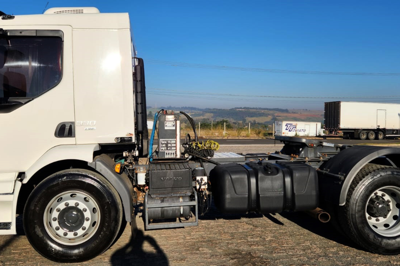 Volvo VM 330 - 15/15 5