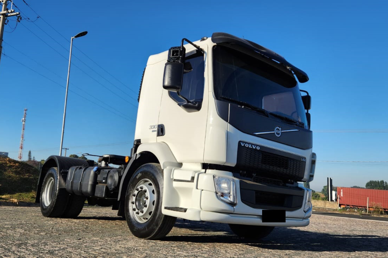 Volvo VM 330 - 15/15 6