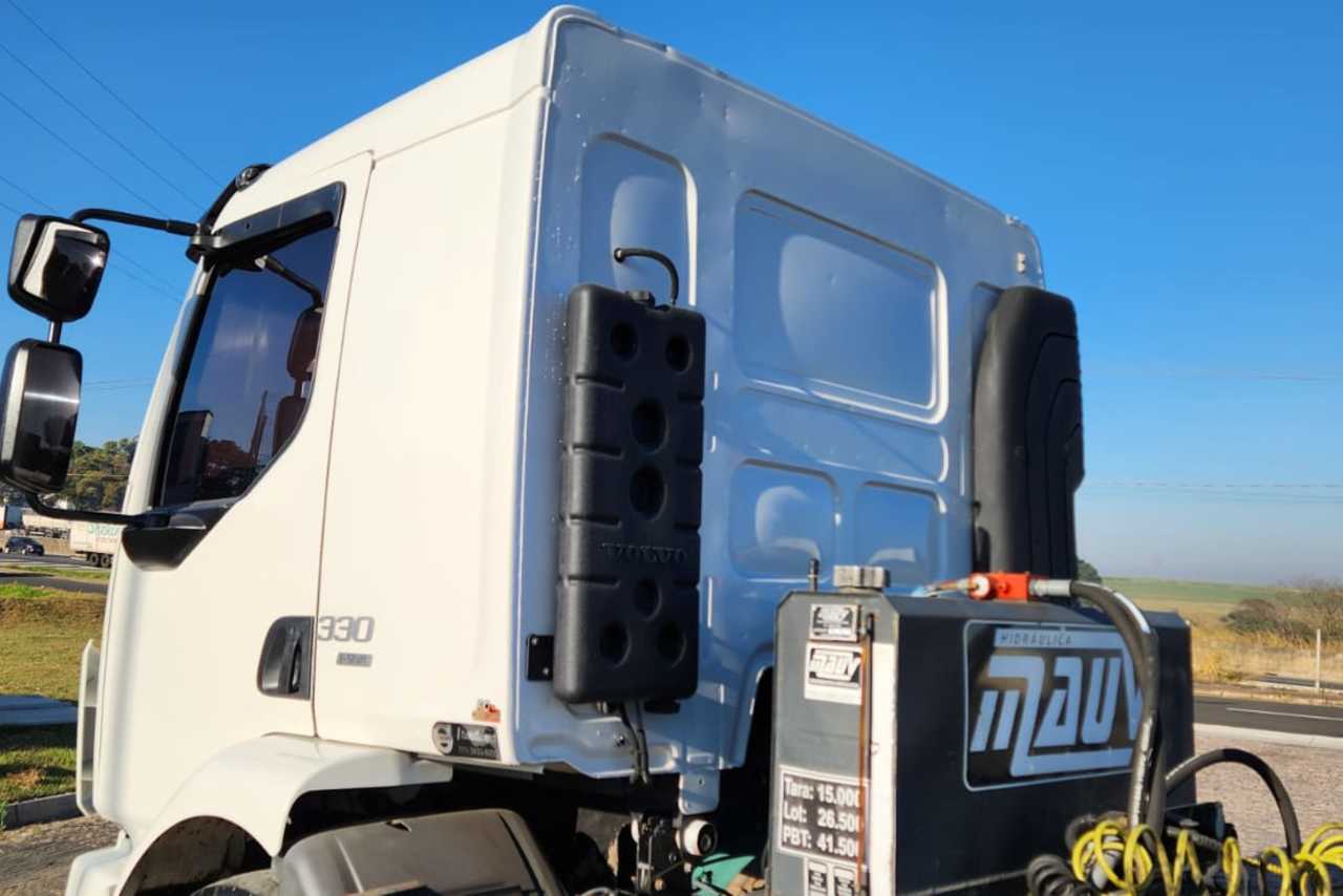 Volvo VM 330 - 15/15 8