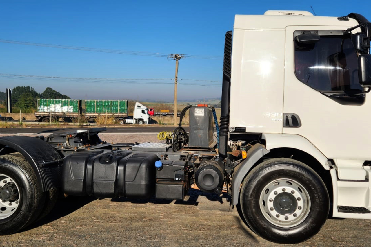 Volvo VM 330 - 15/15 10