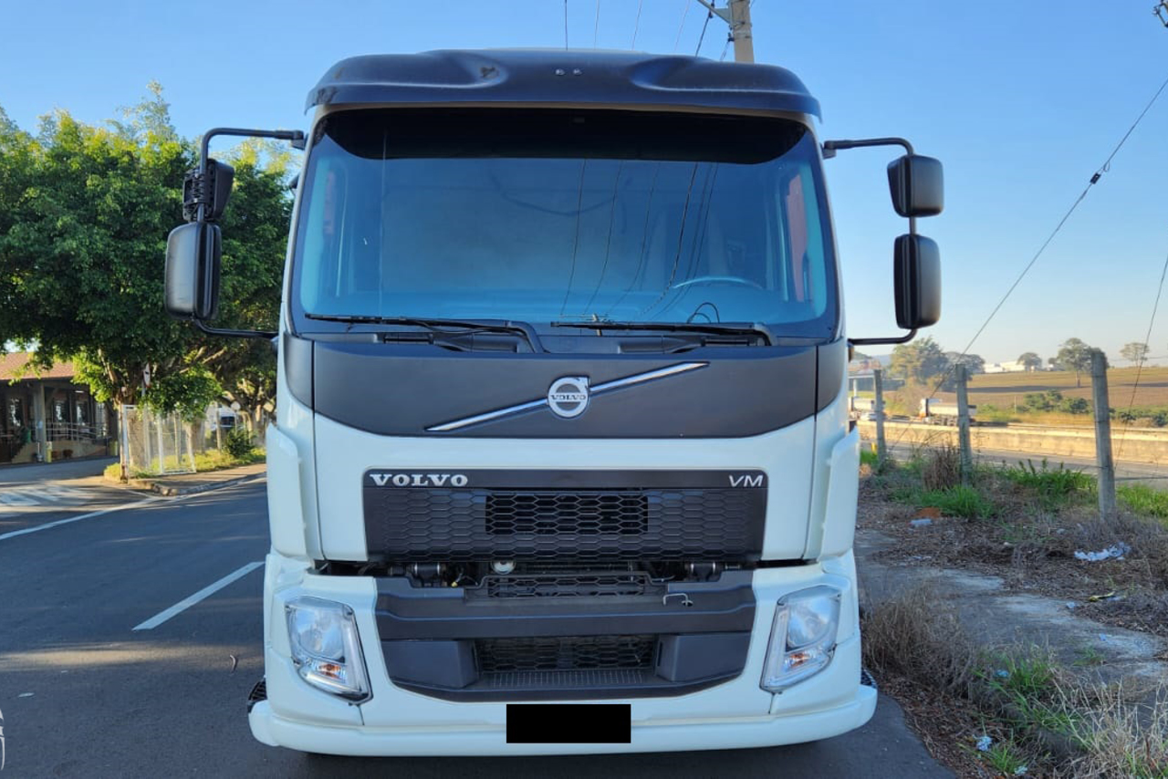 Volvo VM 330 - 15/15 11