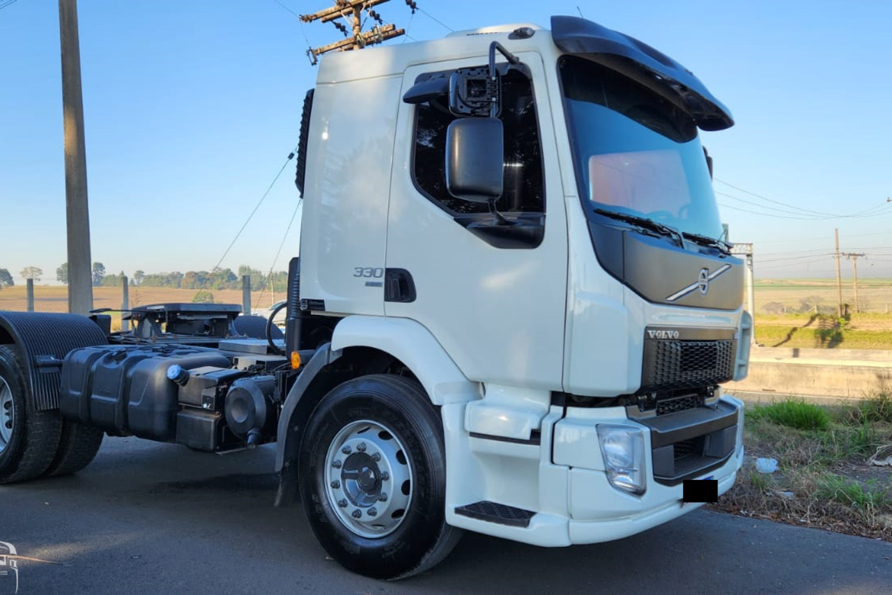 Volvo VM 330 - 15/15 12