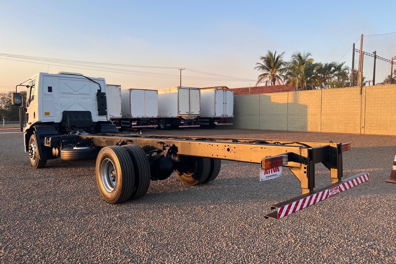 Ford Cargo1723 - 18/19 4