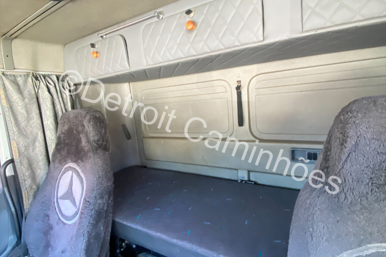 Mercedes Benz Axor 1933 - 08/08 3