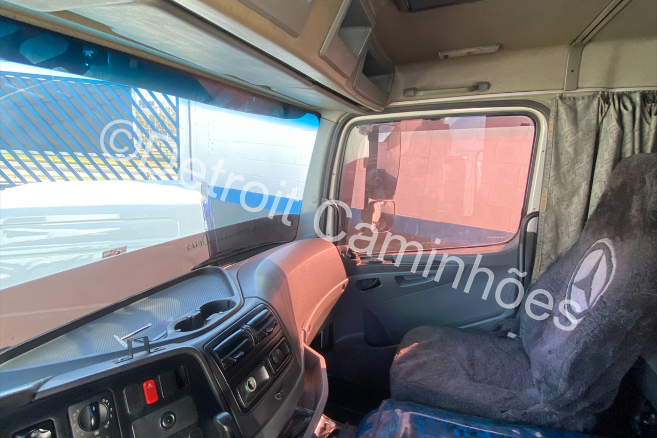Mercedes Benz Axor 1933 - 08/08 8