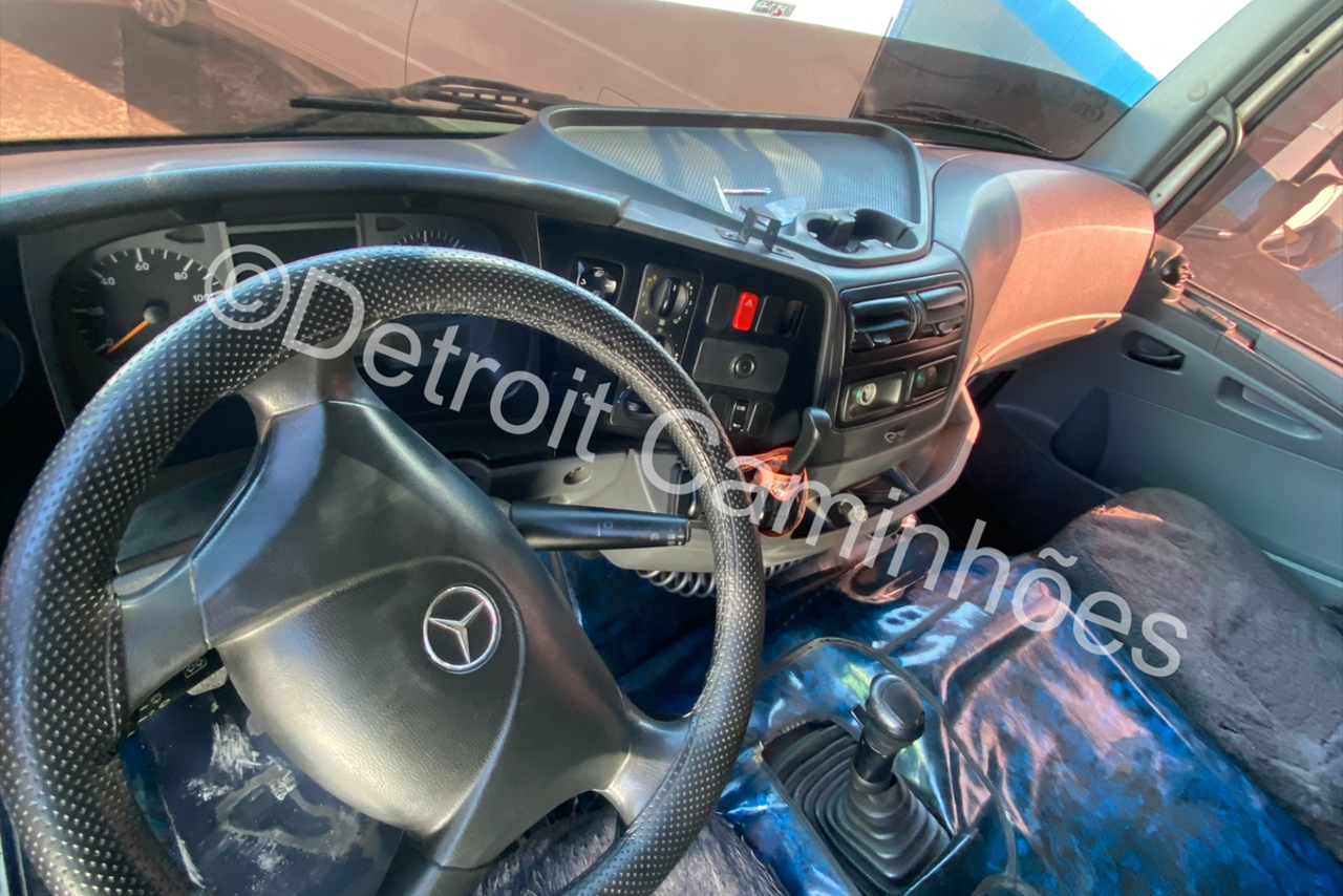 Mercedes Benz Axor 1933 - 08/08 9
