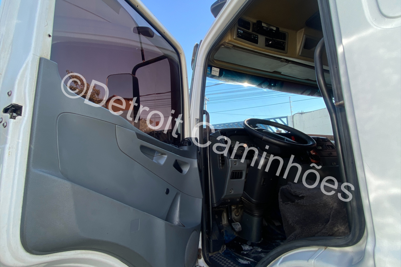 Mercedes Benz Axor 1933 - 08/08 10