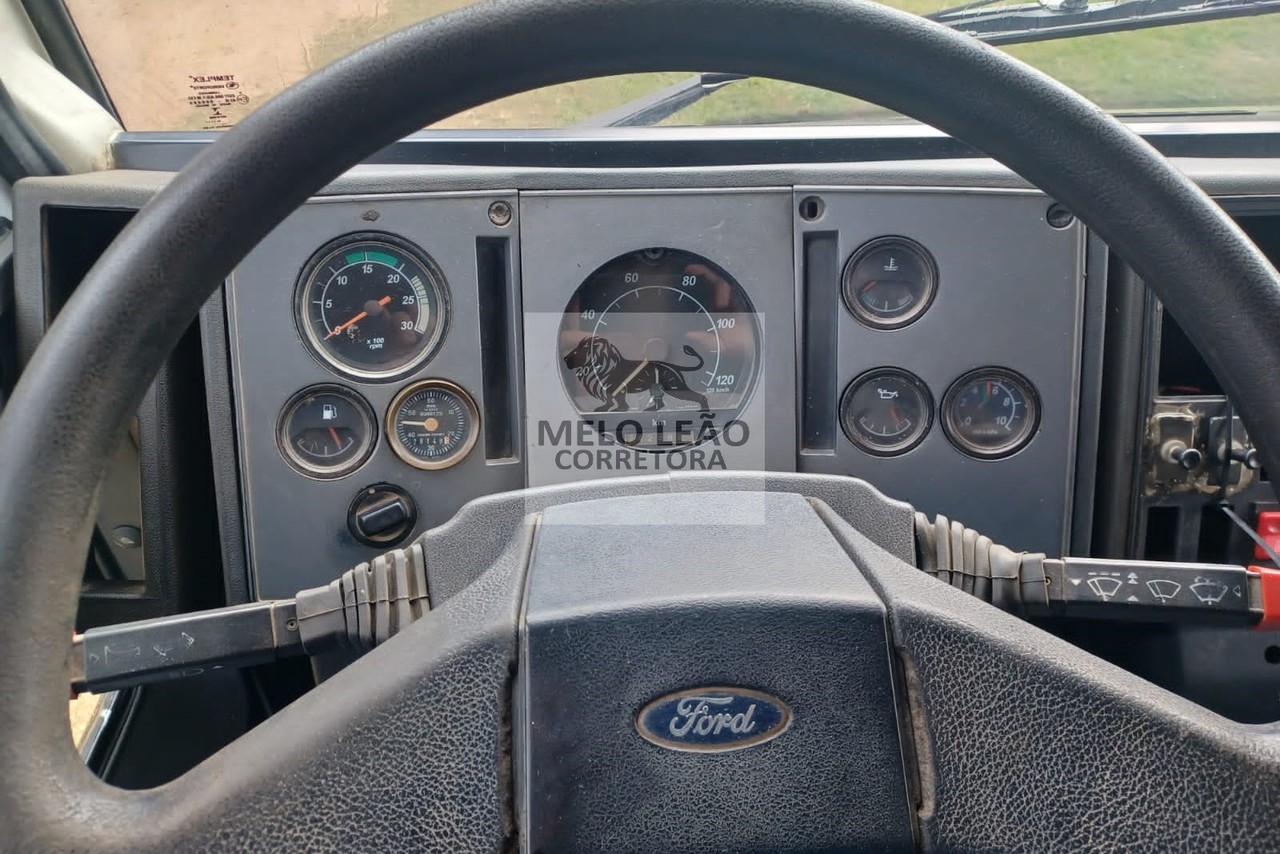 Ford Cargo 2626 - 04/04 13