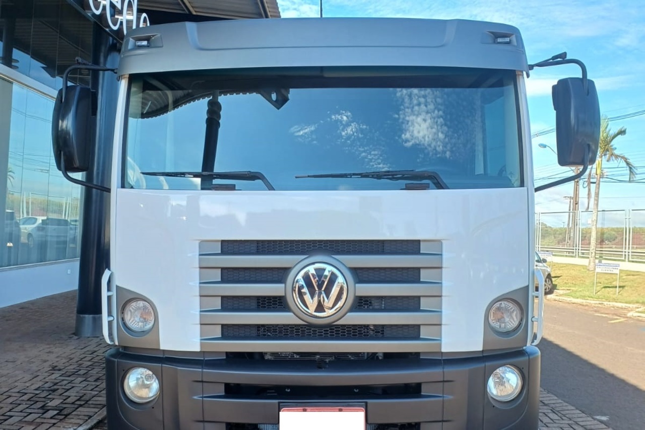 Volkswagen 24-280 E Constellation 6x2 - 18/19 2