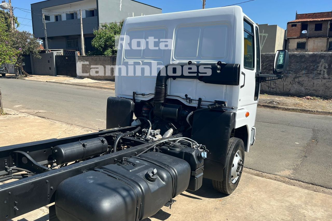 Ford Cargo1119 - 14/15 8