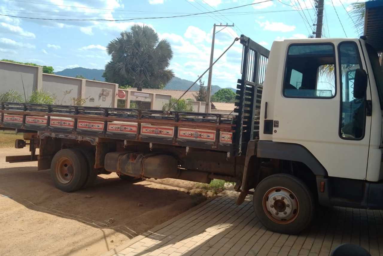 Ford Cargo815 - 04/04 11