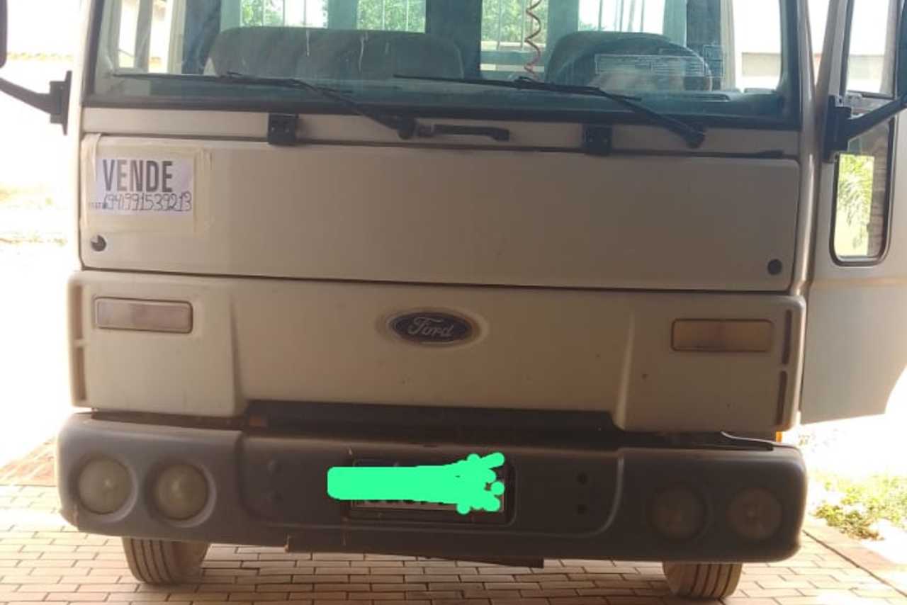 Ford Cargo815 - 04/04 12