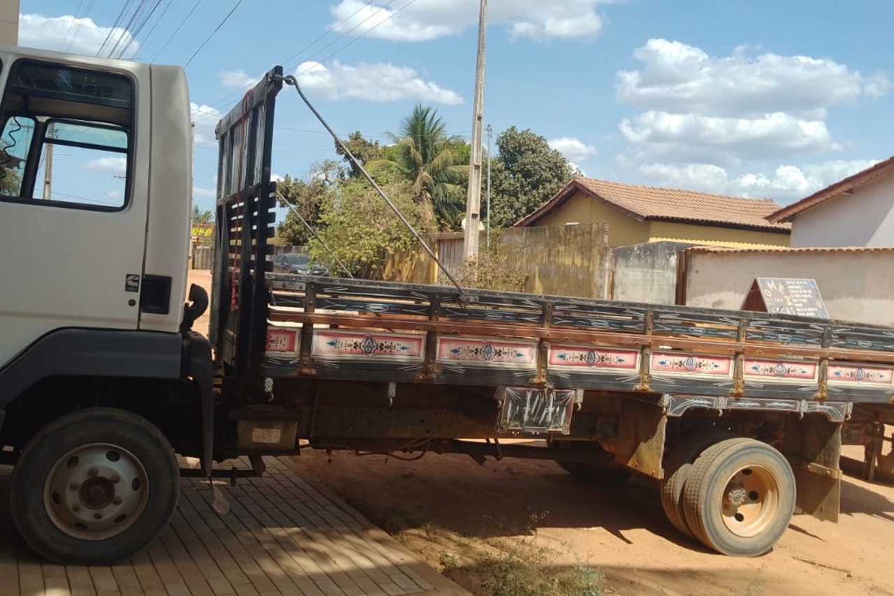 Ford Cargo815 - 04/04 13