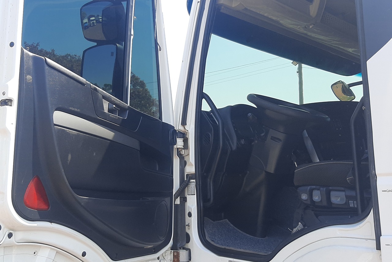 Iveco Stralis 440 - 16/17 6