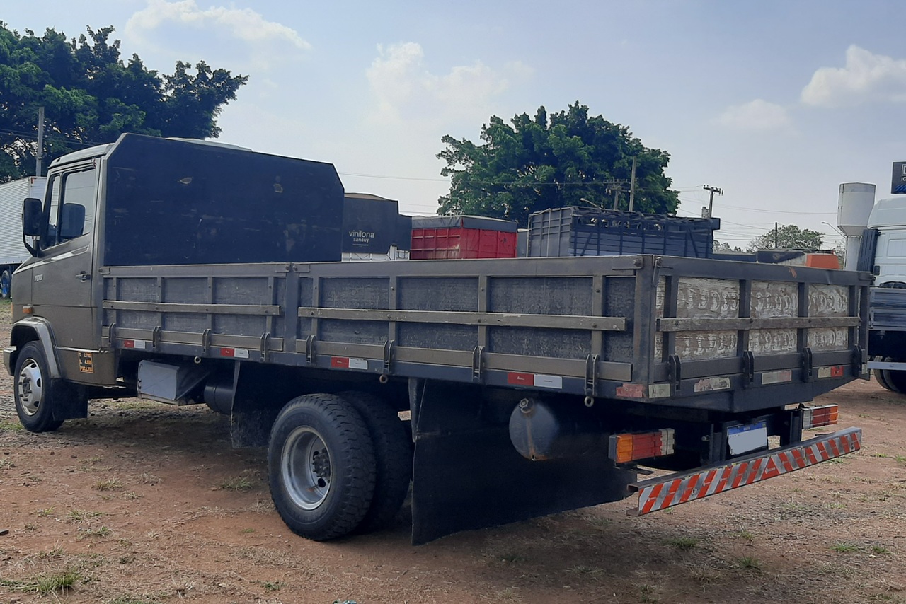 Mercedes Benz MB 709 - 90/90 3