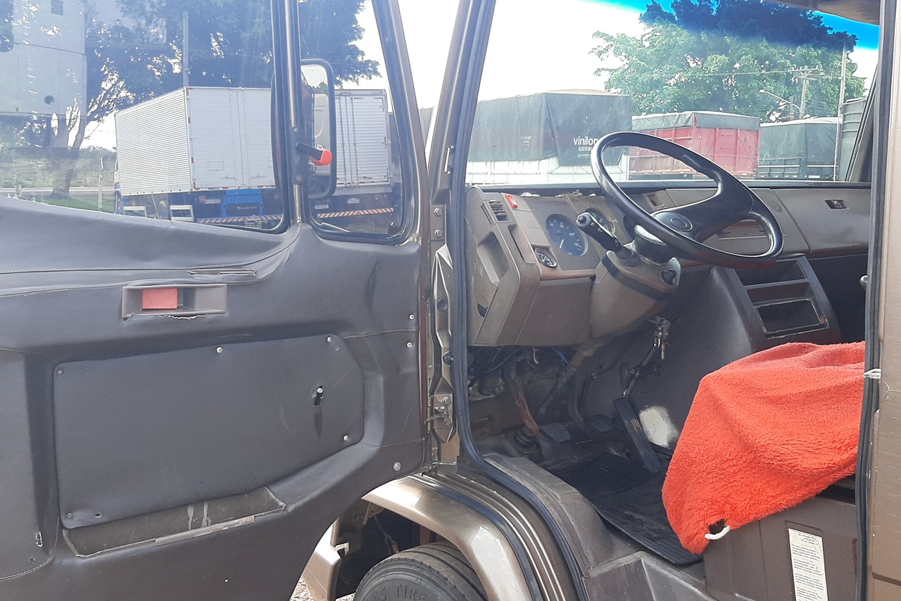 Mercedes Benz MB 709 - 90/90 4