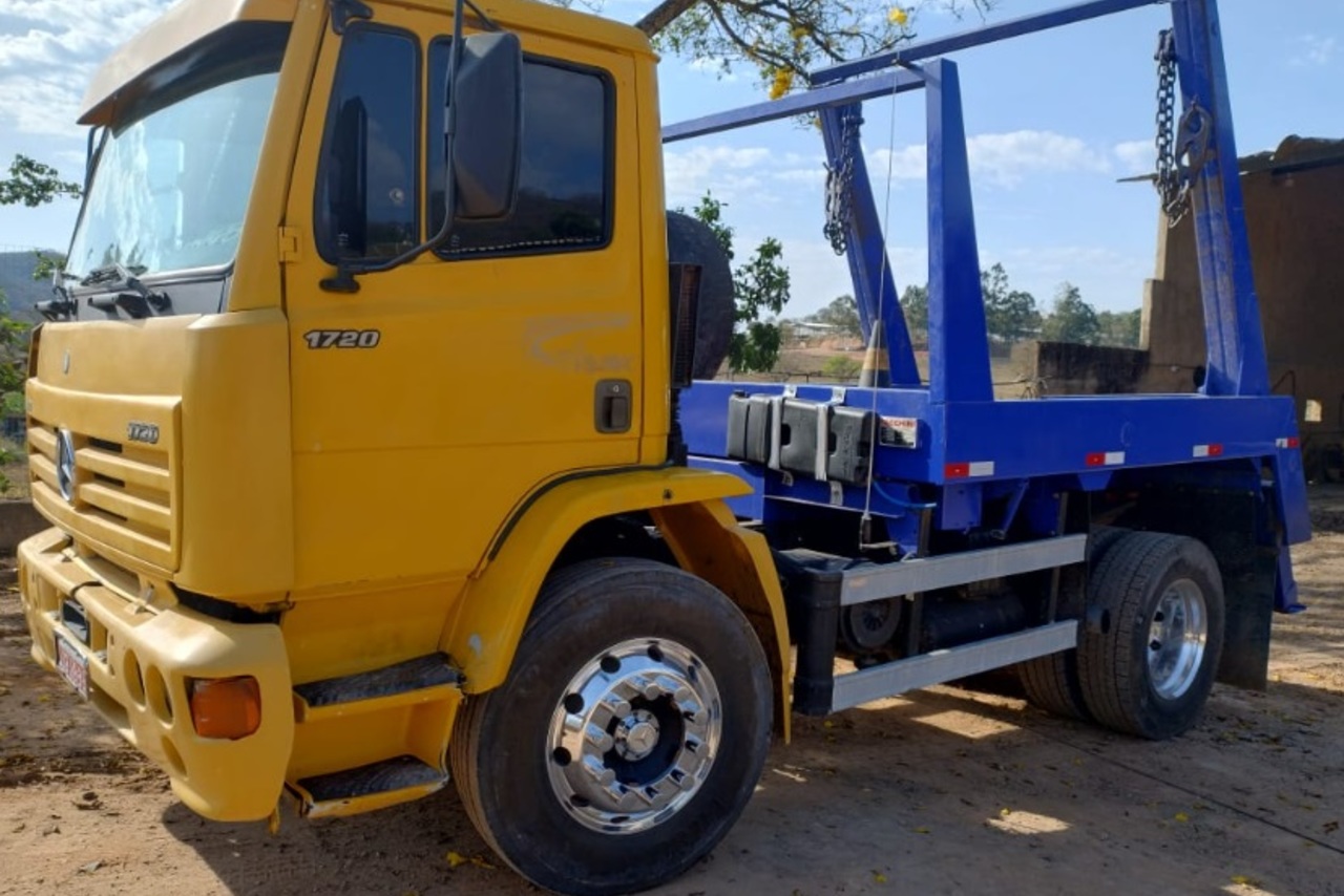 Mercedes Benz MB 1720 - 02/02 3