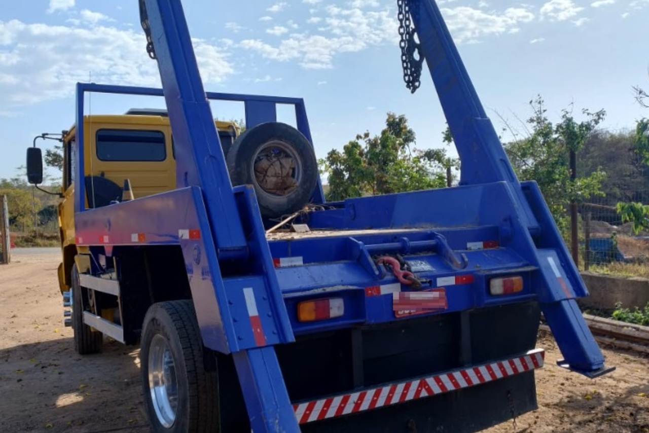 Mercedes Benz MB 1720 - 02/02 8