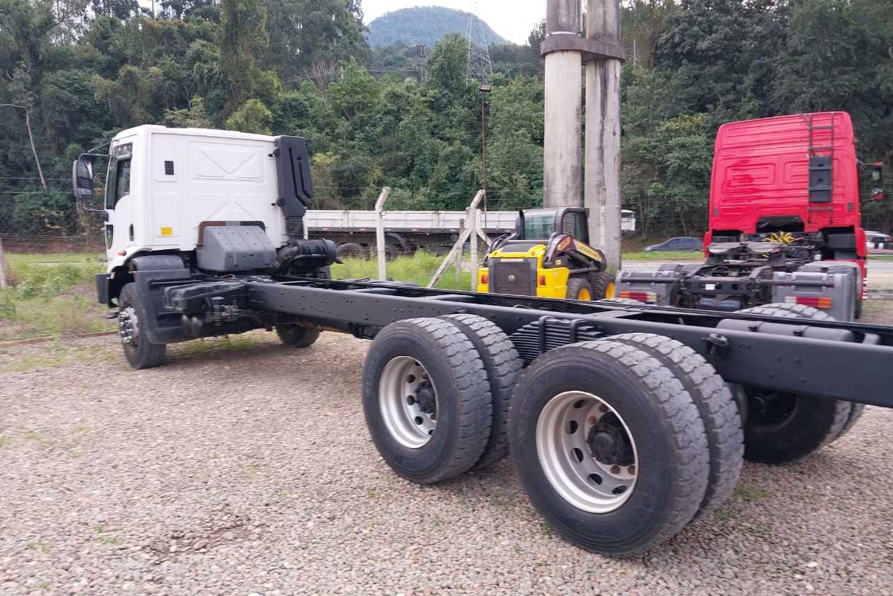 Ford 3132 - 12/12 4