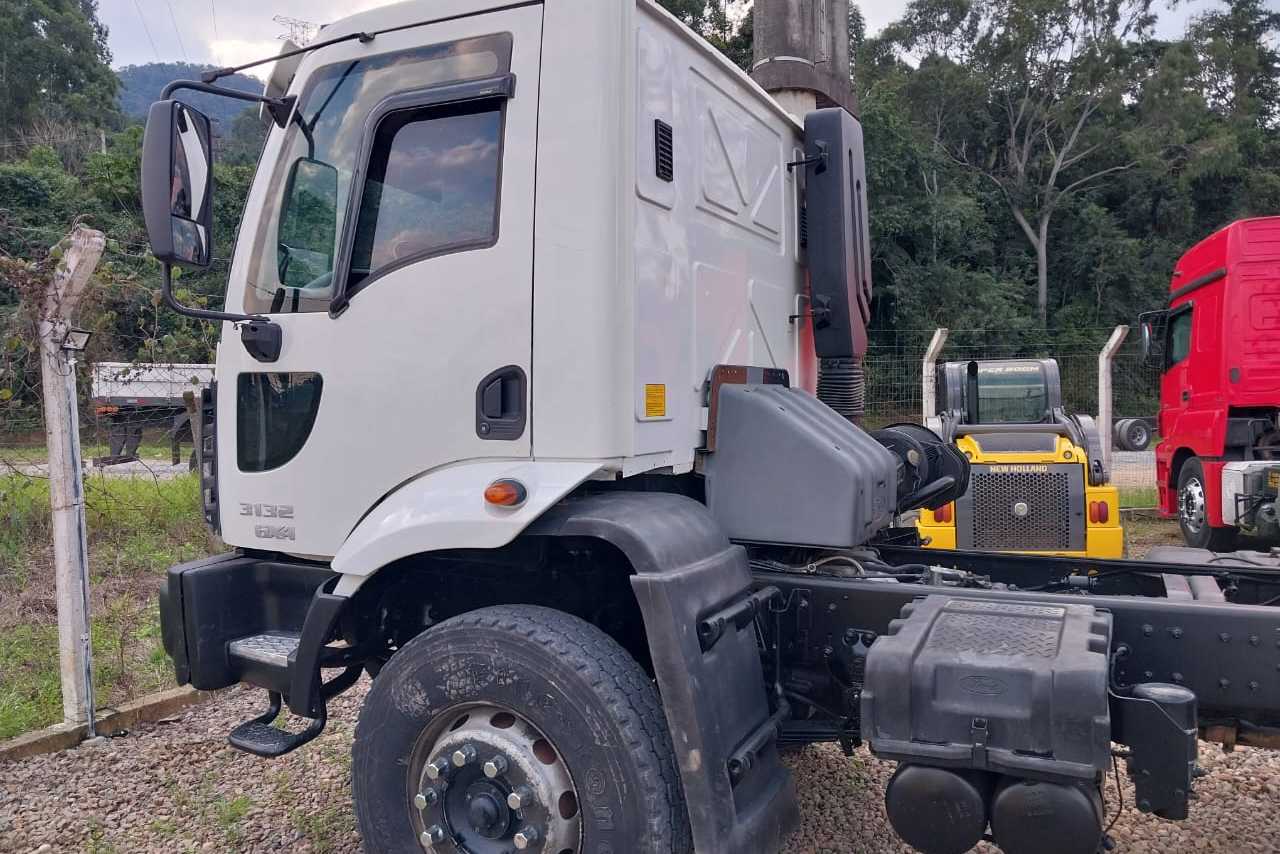 Ford 3132 - 12/12 5