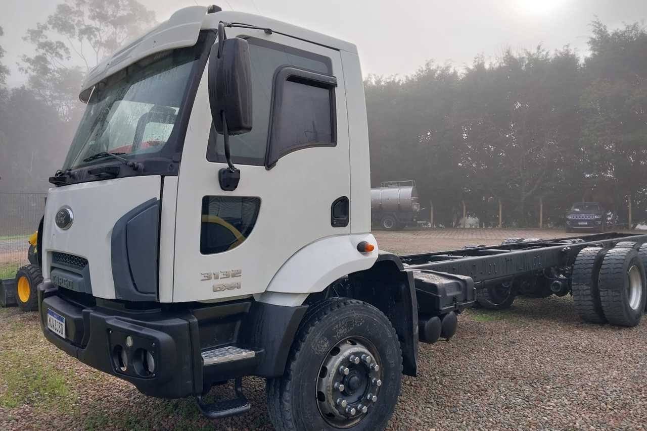 Ford 3132 - 12/12 7