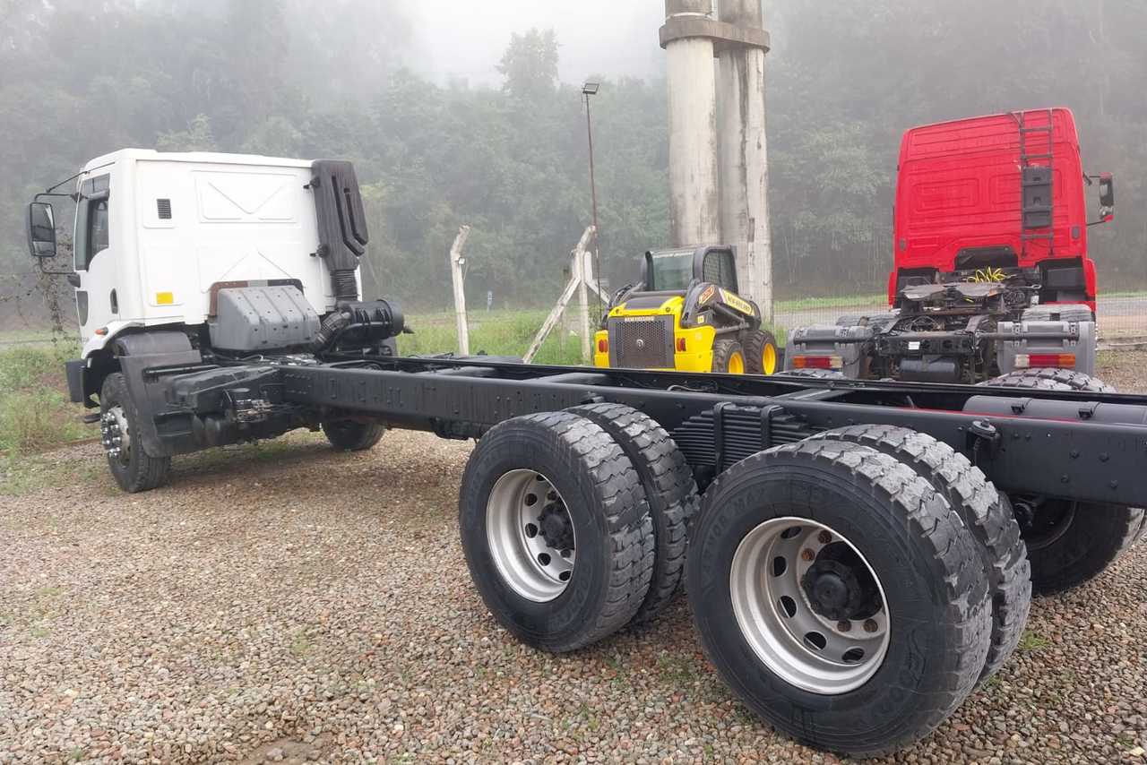 Ford 3132 - 12/12 8