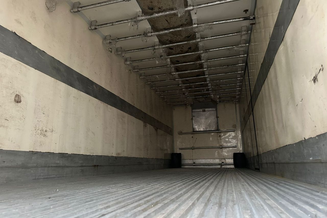 Volkswagen 30-330 Constellation 8x2 - 19/20 6