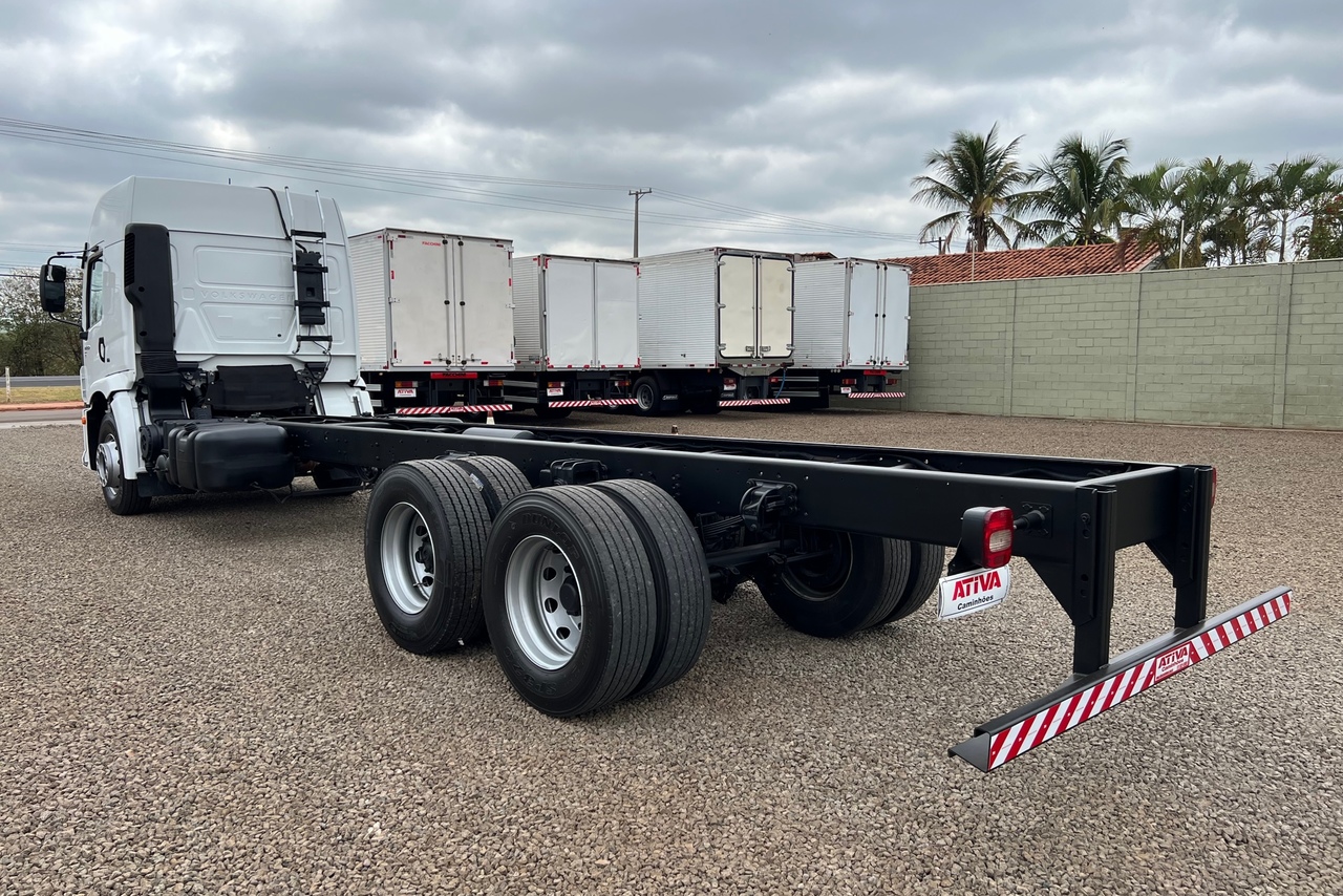 Volkswagen 24-280 E Constellation 6x2 - 20/21 6