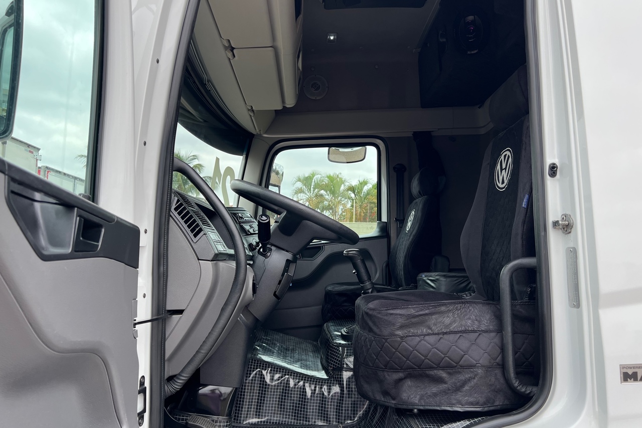 Volkswagen 24-280 E Constellation 6x2 - 20/21 7