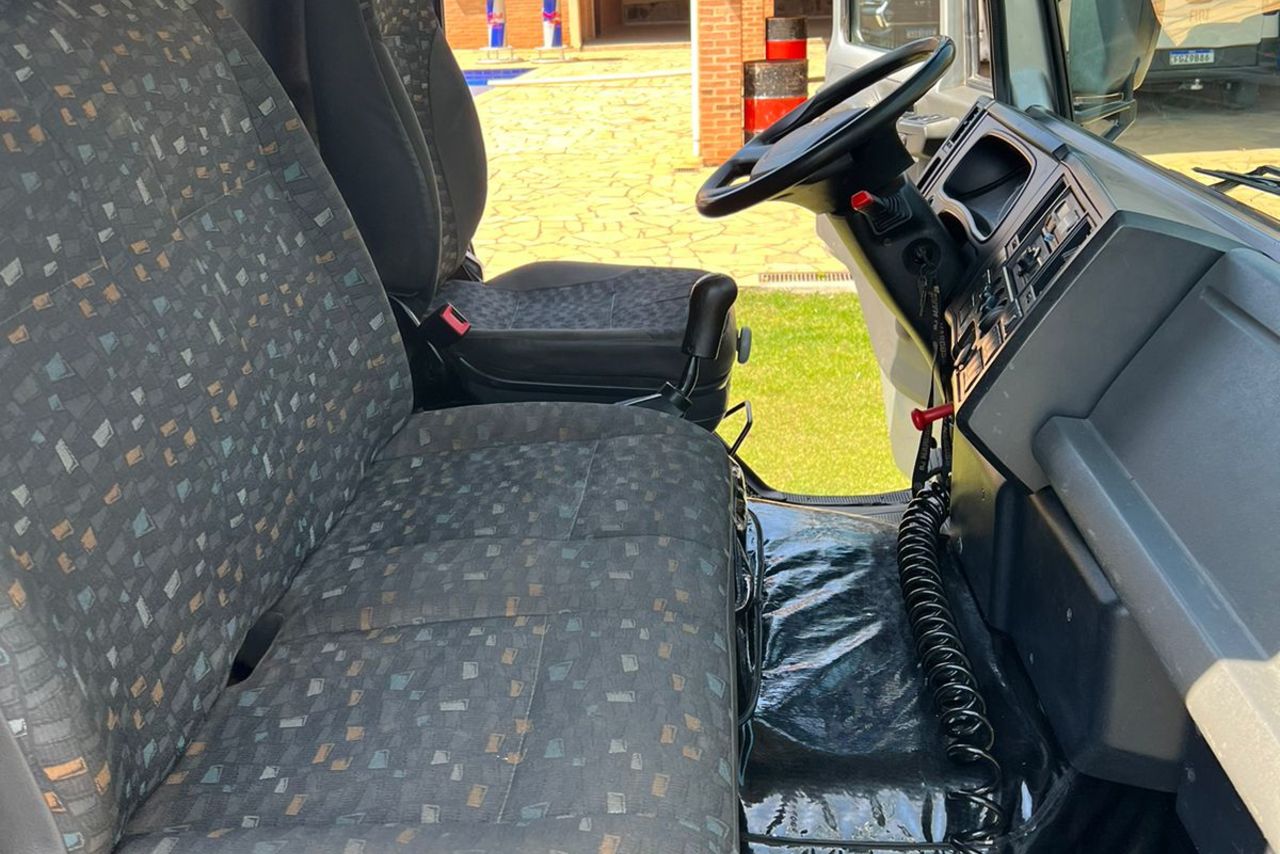Ford Cargo1119 - 18/18 8