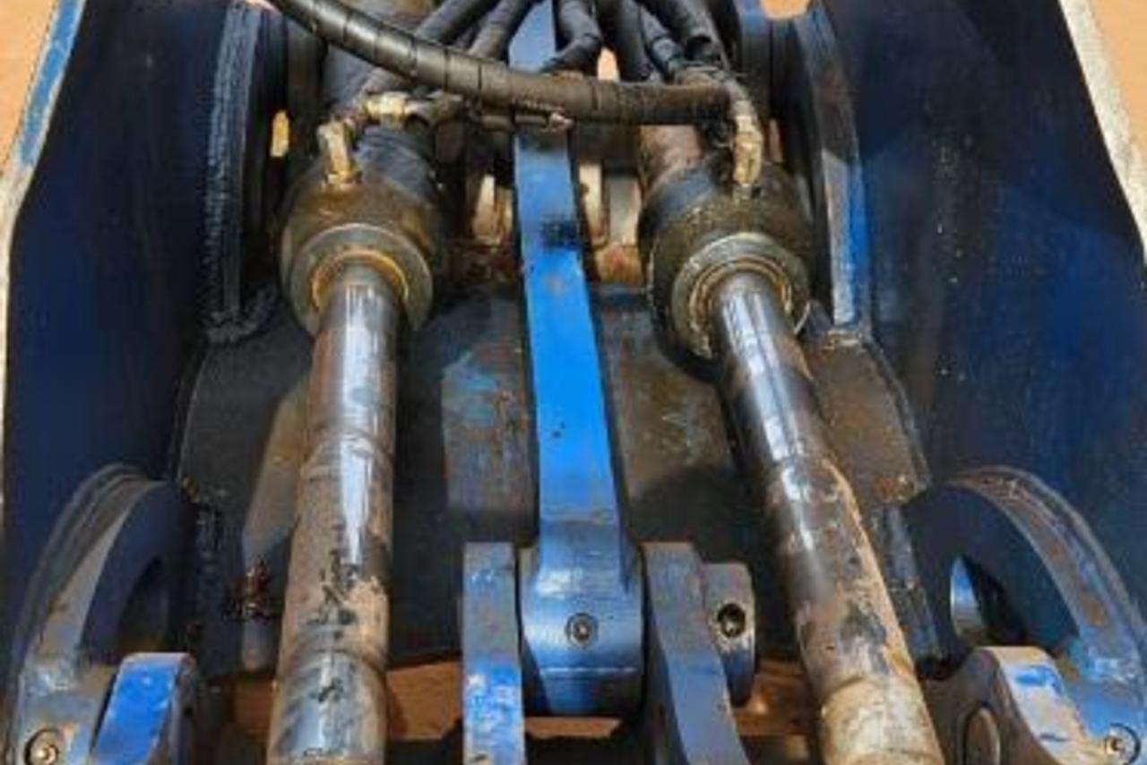 Caterpillar 320D2 - 17/17 7