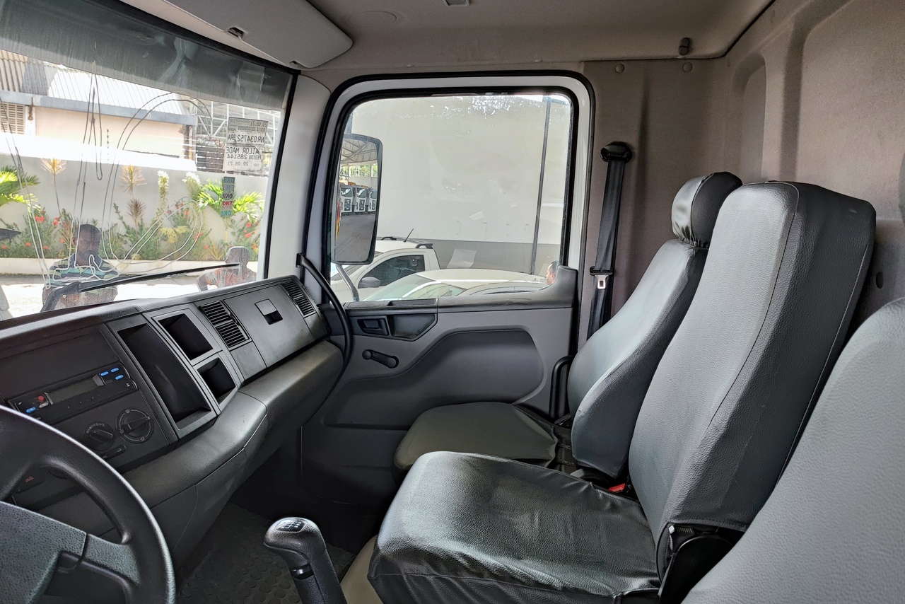 Volkswagen 17-230 E Constellation (DIESEL)(E5) - 21/22 10