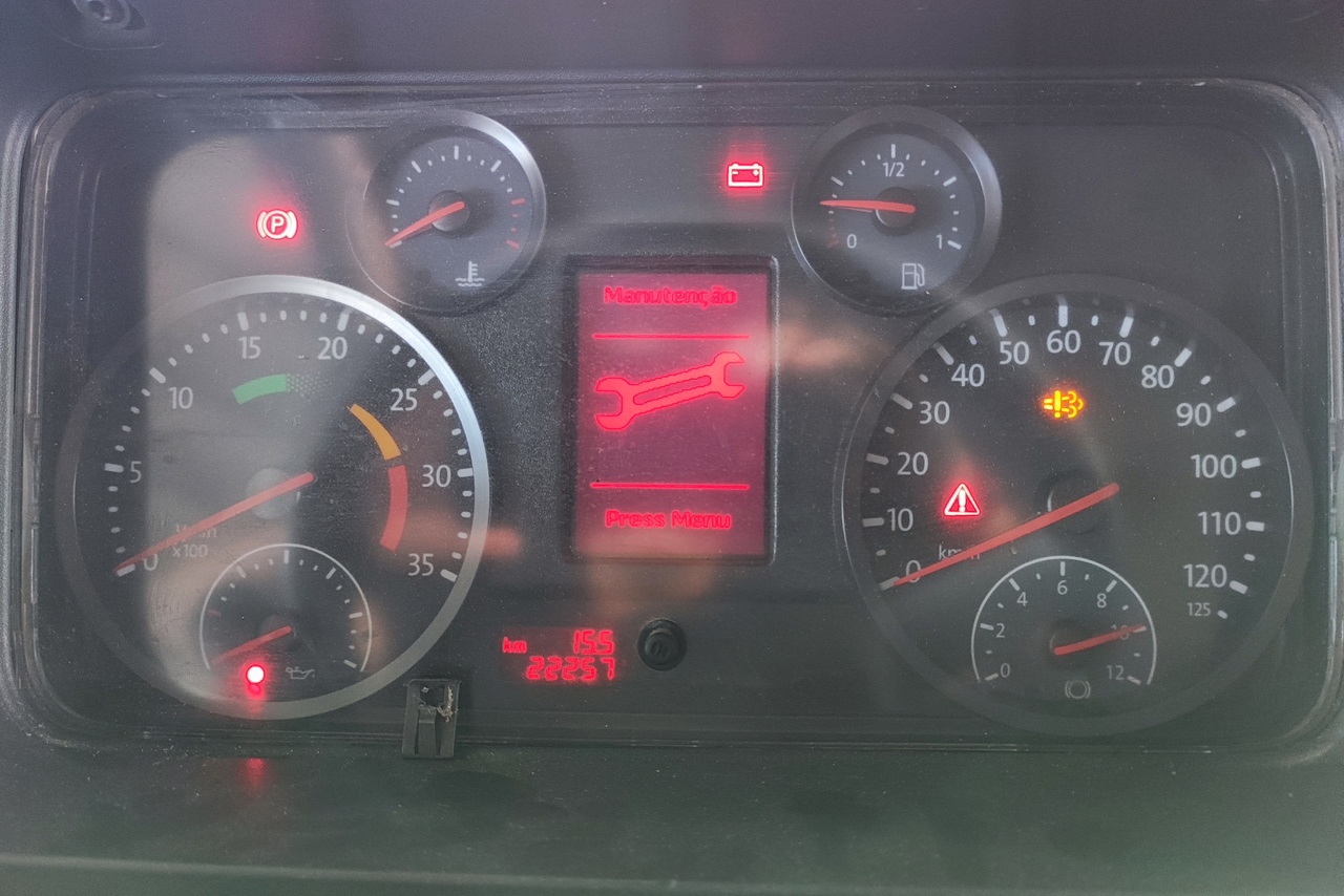Volkswagen 17-230 E Constellation (DIESEL)(E5) - 21/22 12