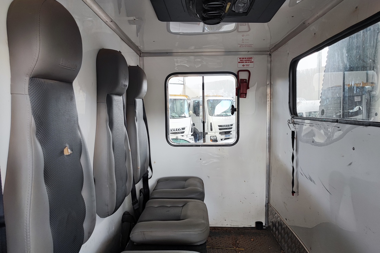 Volkswagen 17-230 E Constellation (DIESEL)(E5) - 21/22 16