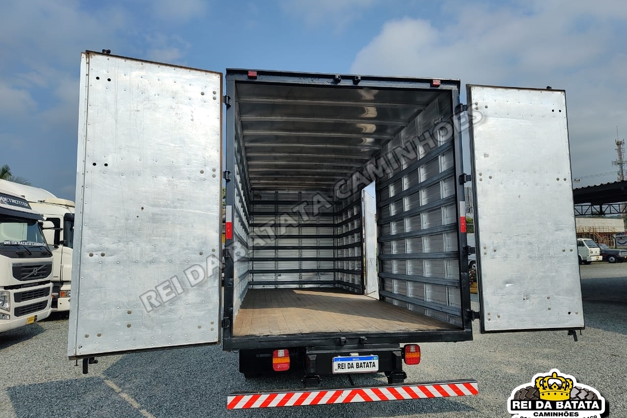 Volkswagen 8 120 - 05/05 12