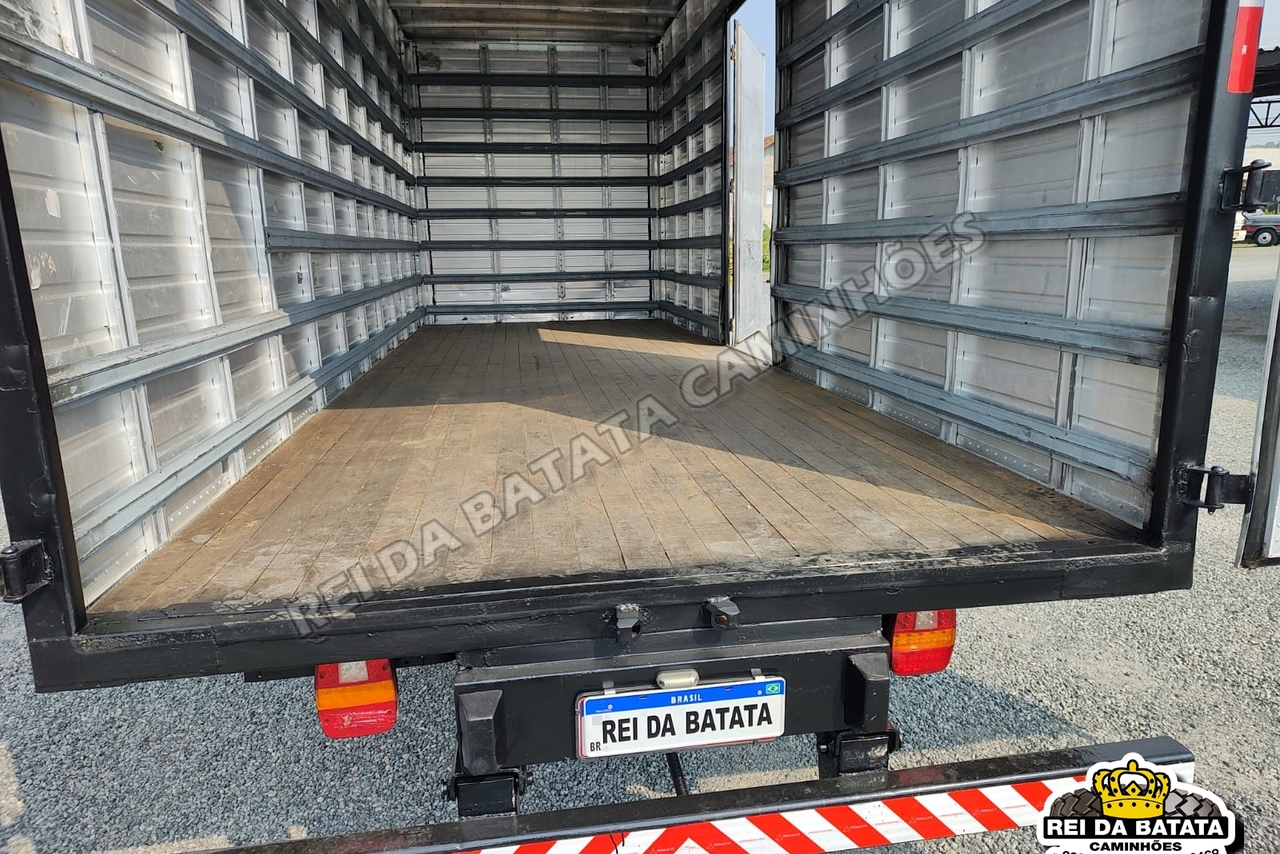 Volkswagen 8 120 - 05/05 18