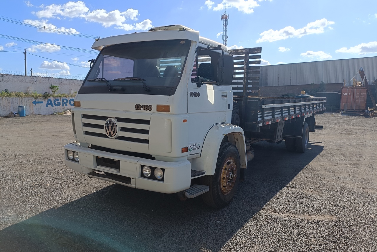 Volkswagen 13-180 - 02/02 3